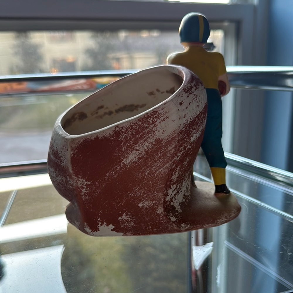 Vintage Football Player Figurine - Multicolor - Picture 3 of 3